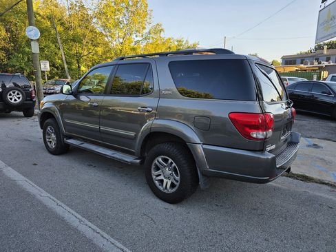 Used 2006 Toyota Sequoia SR5 image 4