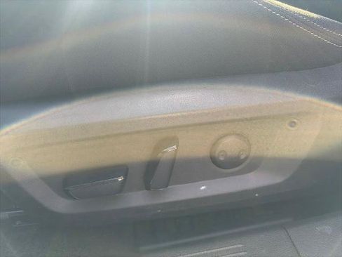 Certified 2024 Nissan Rogue SV FWD image 19