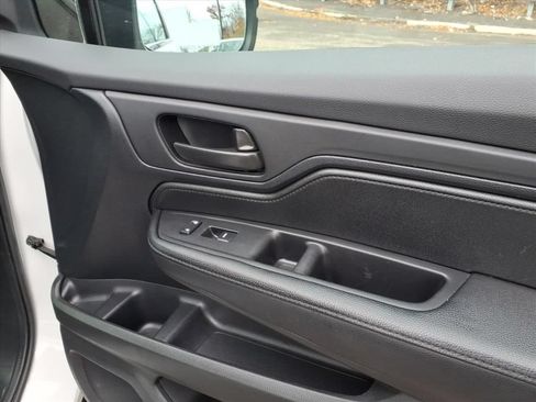 Used 2024 Honda Odyssey EX-L image 12