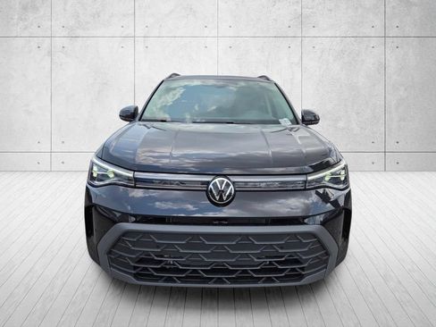 New 2026 Volkswagen Taos SE FWD image 7