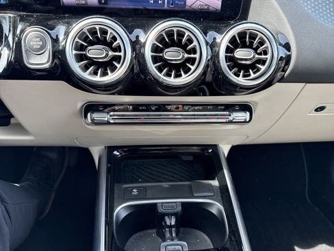 Used 2025 Mercedes-Benz GLA 250 image 20