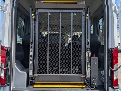 Used 2023 Ford E-Transit Medium Roof RWD image 7