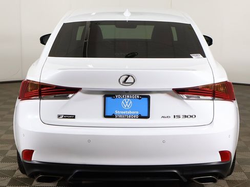 Used 2019 Lexus IS 300 F Sport image 14