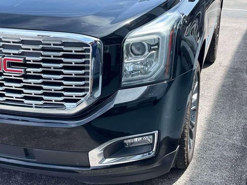 Used 2019 GMC Yukon Denali w/ Denali Ultimate Package AWD/4WD image 9