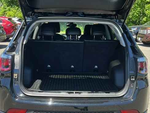 Used 2022 Jeep Compass Trailhawk w/ Trailhawk Convenience Group AWD/4WD image 25