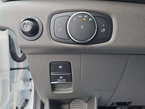 New 2026 Ford Transit 250 148 Medium Roof image 20