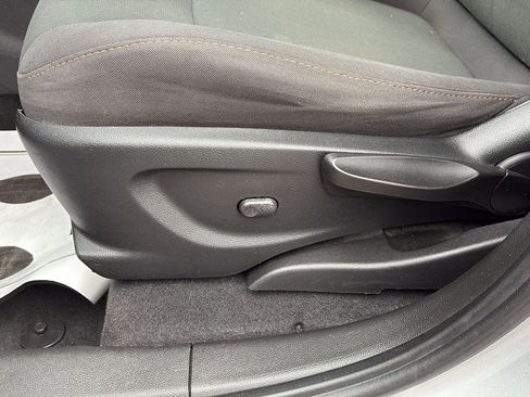 Used 2018 Chevrolet Trax LS image 11