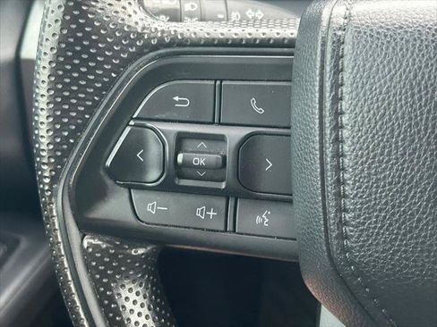 Certified 2024 Toyota Tacoma SR5 AWD/4WD image 36