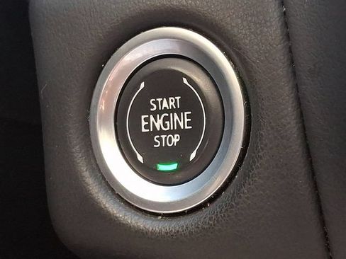 Used 2024 GMC Yukon XL AT4 w/ Technology Package AWD/4WD image 25