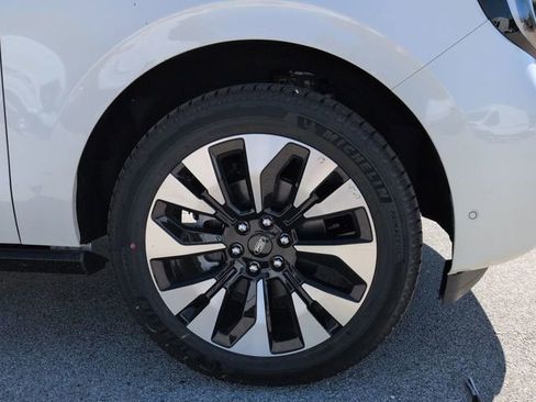 New 2025 Ford Expedition Max Platinum w/ Platinum Ultimate Package image 10