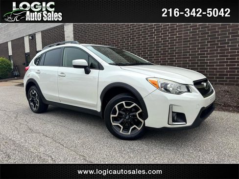 Used 2017 Subaru Crosstrek 2.0i Premium image 1