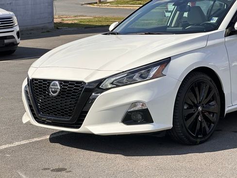 Used 2021 Nissan Altima 2.5 Platinum image 35