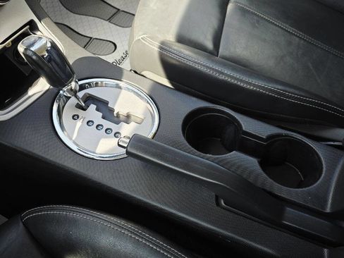 Used 2009 Chrysler Sebring Touring image 21