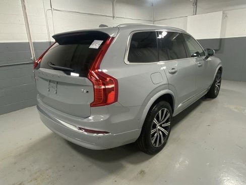 Used 2025 Volvo XC90 B6 Plus image 3