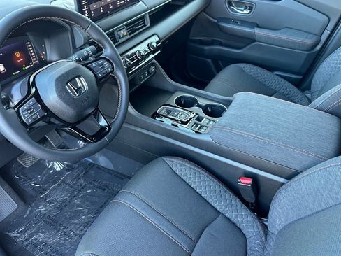 New 2026 Honda Pilot Sport image 4