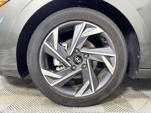 Used 2025 Hyundai Elantra Sport FWD image 25