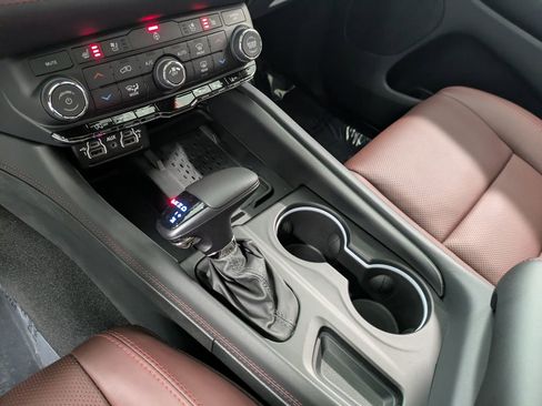 Used 2025 Dodge Durango GT image 13