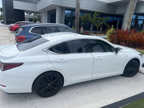 Used 2023 Lexus ES 350 F Sport w/ Accessory Package (Z2) FWD image 10