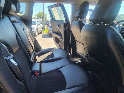 Used 2021 Jeep Compass Latitude image 19