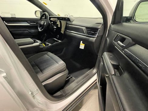 Used 2026 GMC Terrain Elevation image 25