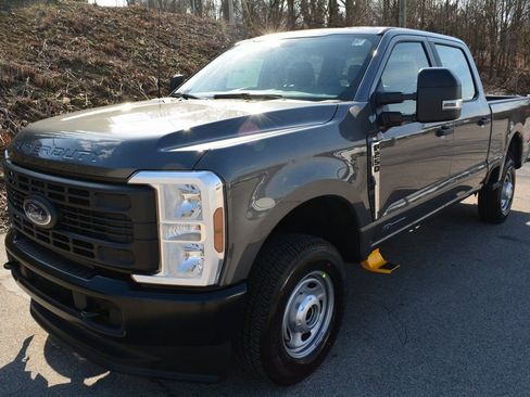 New 2025 Ford F250 XL image 1