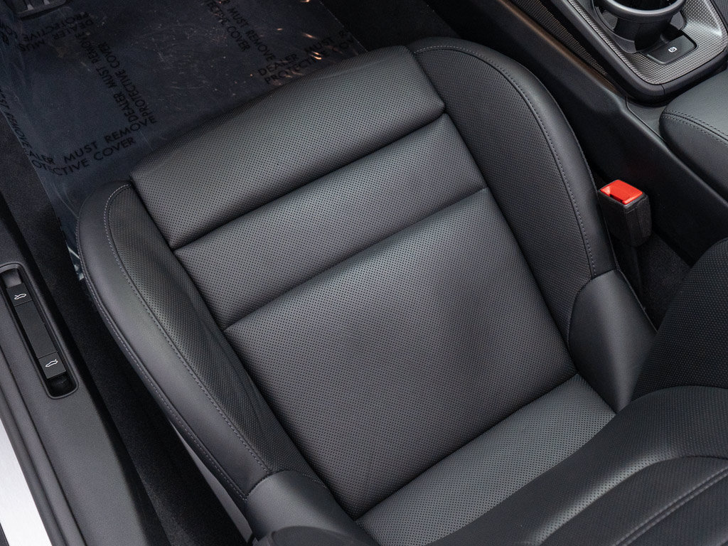 Used 2025 Porsche 911 Carrera RWD image 27