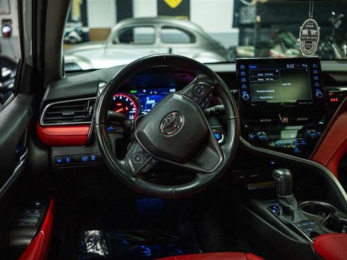 Used 2021 Toyota Camry XSE image 16