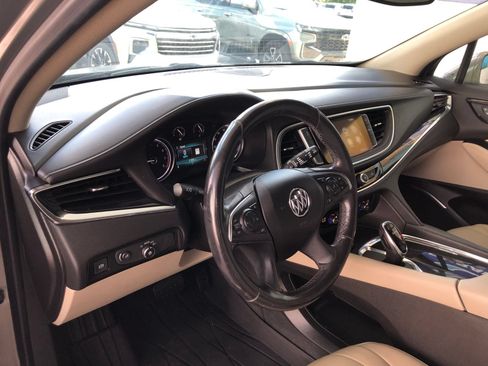 Used 2019 Buick Enclave Essence FWD image 18