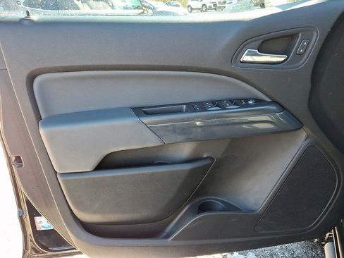 Used 2020 Chevrolet Colorado Z71 image 13