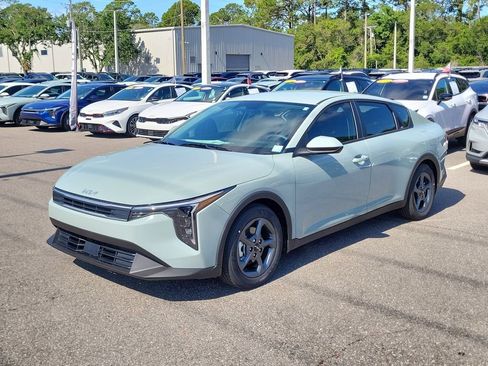 New 2026 Kia K4 FWD image 3