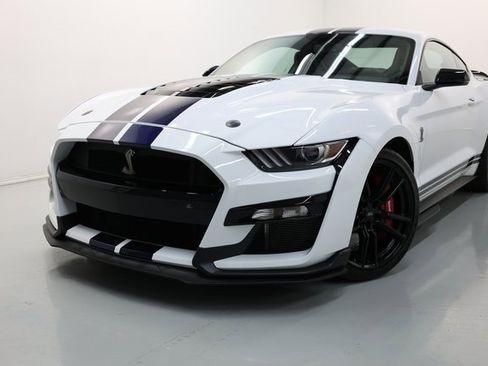 Used 2022 Ford Mustang Shelby GT500 w/ Technology Package image 46