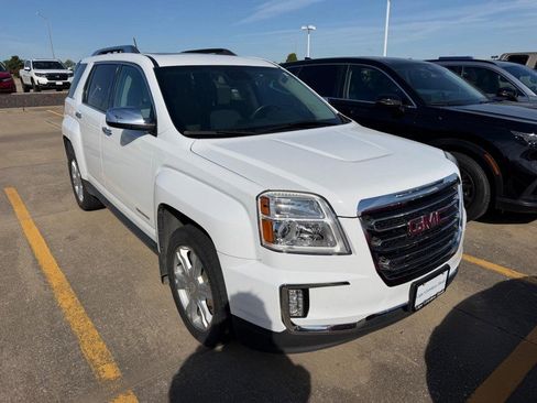 Used 2017 GMC Terrain SLT w/ Open Road Package image 2