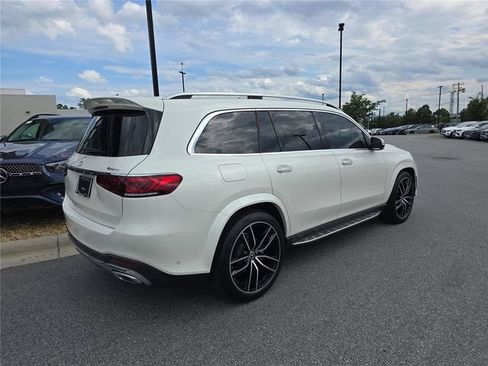 Used 2022 Mercedes-Benz GLS 580 4MATIC image 3