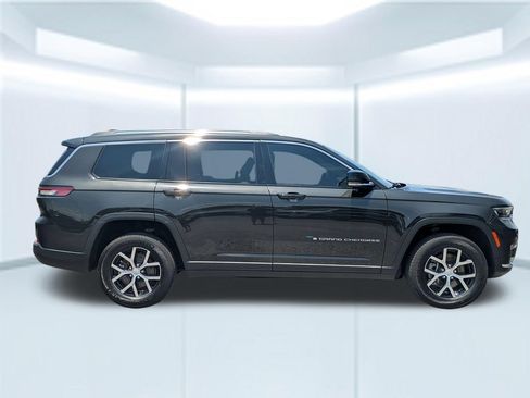 Used 2023 Jeep Grand Cherokee L Limited w/ Luxury Tech Group II RWD image 6
