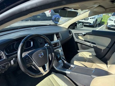 Used 2018 Volvo S60 T5 Dynamic w/ Vision Package AWD/4WD image 10