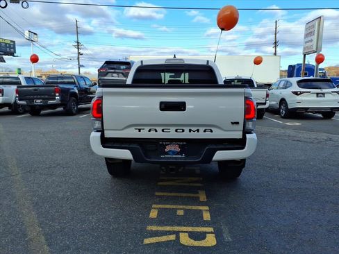 Certified 2023 Toyota Tacoma TRD Sport image 5