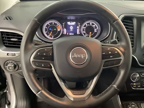 Used 2019 Jeep Cherokee Latitude Plus w/ Comfort/Convenience Group AWD/4WD image 6