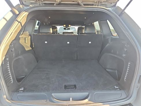 Used 2020 Jeep Grand Cherokee Altitude AWD/4WD image 13