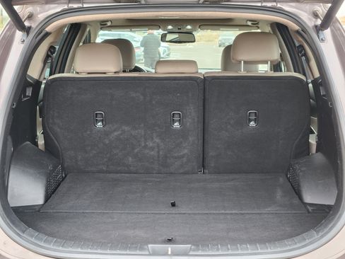 Used 2019 Hyundai Santa Fe Limited image 12
