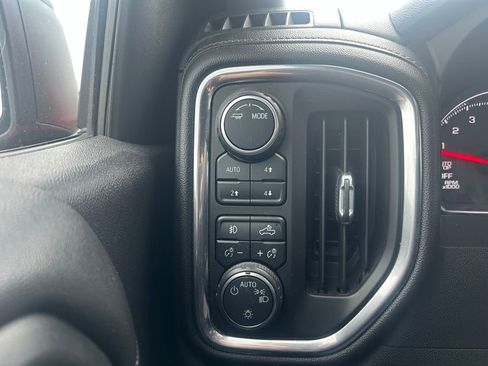 Used 2020 Chevrolet Silverado 1500 LT Trail Boss image 16