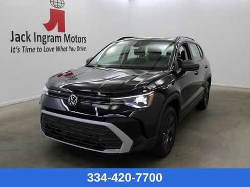 New 2026 Volkswagen Taos S image 1