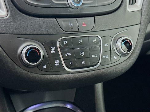 Used 2024 Chevrolet Malibu LT image 23