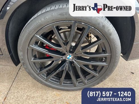 Used 2022 BMW X5 xDrive40i w/ M Sport Package AWD/4WD image 7