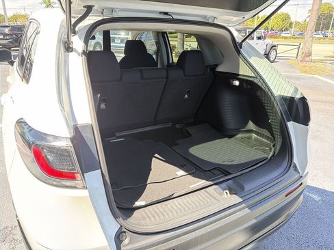 Certified 2024 Honda HR-V LX image 27