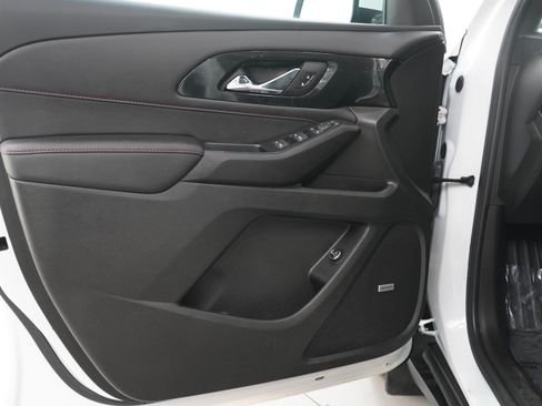 Used 2022 Chevrolet Traverse RS w/ LPO, Floor Liner Package AWD/4WD image 19