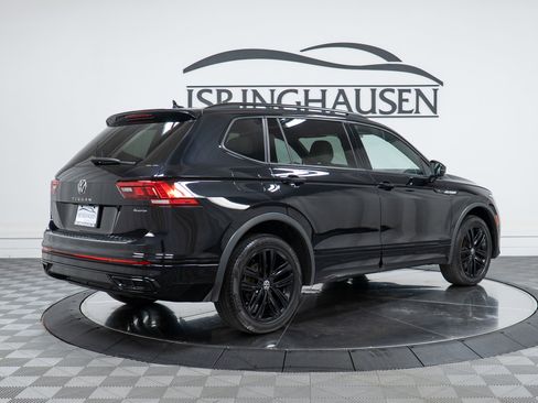 Used 2022 Volkswagen Tiguan SE R-Line image 5