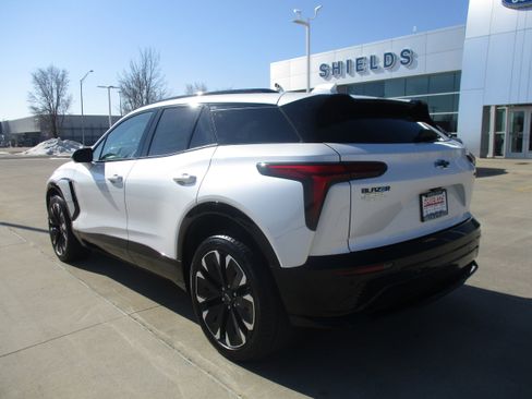Used 2024 Chevrolet Blazer EV RS AWD/4WD image 4