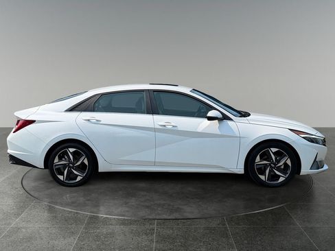 Used 2021 Hyundai Elantra Limited FWD image 10