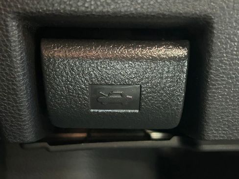Used 2024 Toyota Tundra SR5 AWD/4WD image 21