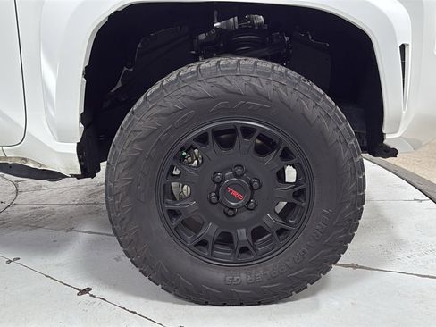 Certified 2025 Toyota Tacoma TRD Sport image 21